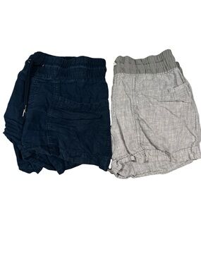 Athleta womans Navy and Light Gray Elastic Waist Shorts